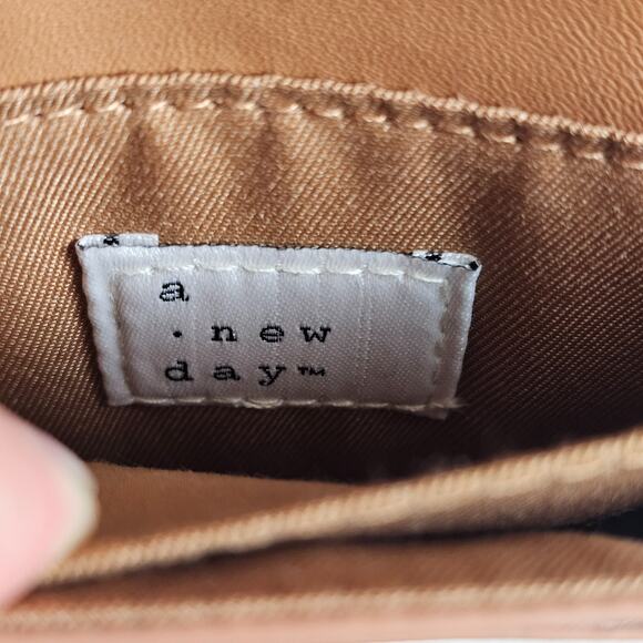 A New Day Crossbody Wallet with Matching Zip Wallet Set Faux Leather Purse Strap - Picture 4 of 10